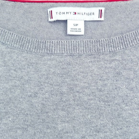 Tommy Hilfiger sweater women’s size small color gray - Picture 3 of 8